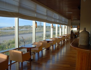Snack bar