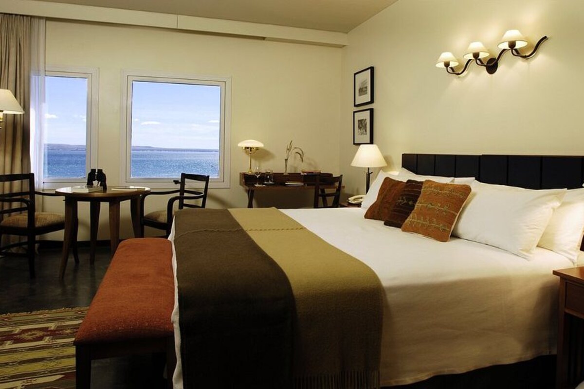 Superior Room, Ocean View | Minibar, in-room safe, desk, blackout drapes