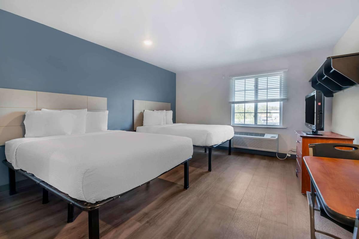 desk, laptop workspace, iron/ironing board, free wifi