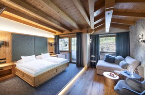 Suíte estúdio júnior | Roupas de cama antialérgicas, frigobar, cofres nos quartos