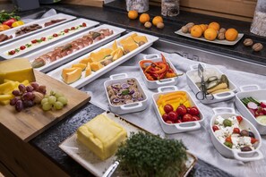 Café da manhã continental grátis todos os dias