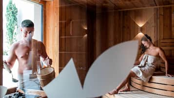 Sauna, steam room, Turkish bath/hammam, body treatments, aromatherapy