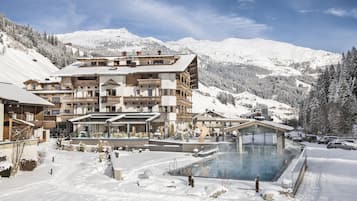 Fachada de la propiedad