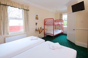 Quadruple Room | Soundproofing, iron/ironing board, free WiFi - The Maemar Hotel (Bournemouth)
