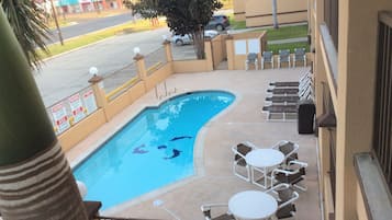 Outdoor pool, sun loungers