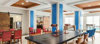 ฮอลิเดย์ อินน์ เอ็กซ์เพรส โฮเทล แอนด์ สวีทส์ ฟอร์ต ไมเออร์ส อีสต์ - เดอะ ฟอรั่ม บาย IHG