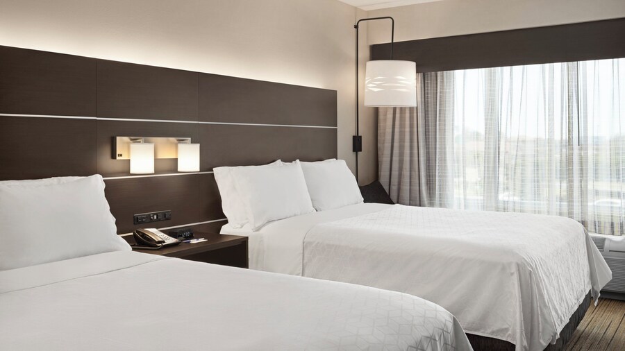 Holiday Inn Express Hotel & Suites Fort Myers East - The Forum by IHG