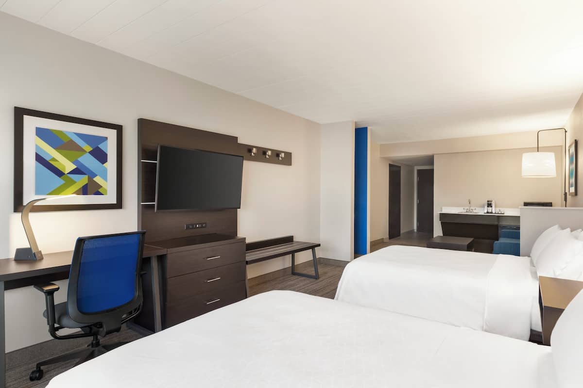 Suite, 2 Queen Beds | In-room safe, desk, blackout curtains, soundproofing