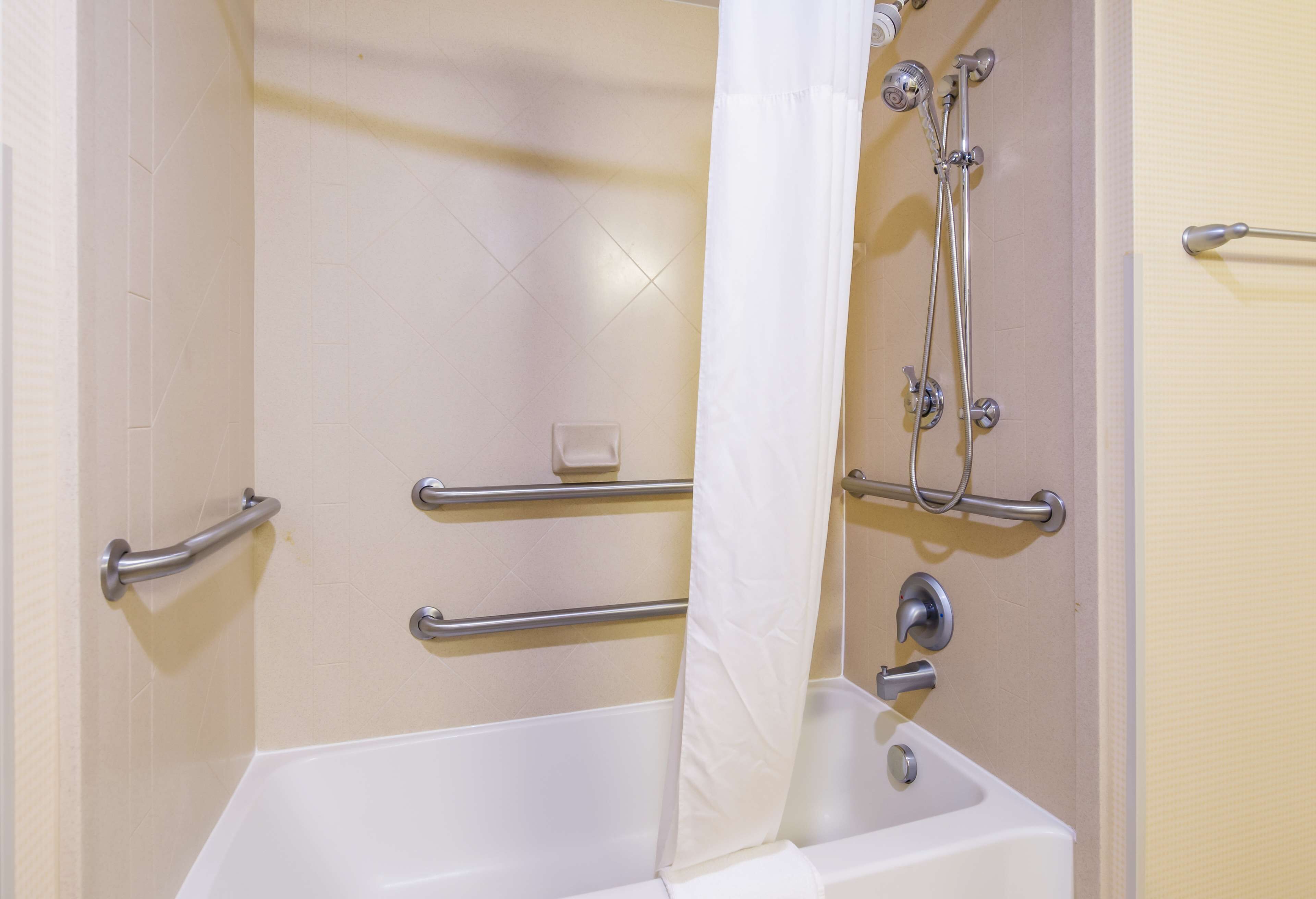 room, 1 king bed, accessible, non smoking | bathroom | bathtub, hair dryer