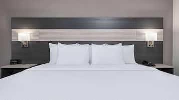 Zimmer, 1Â King-Bett, barrierefrei, Nichtraucher (Mobility/Hearing, Roll-In Shower)