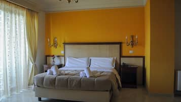 Comfort Double or Twin Room | In-room safe, desk, blackout curtains, free WiFi