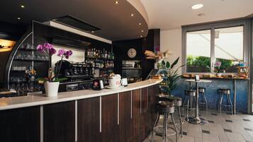 Bar (in der Unterkunft)