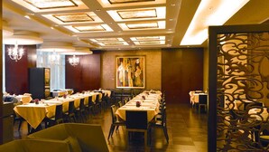 Unclassified image, 3 of 23, button - Business Club Hotel Shanghai (Shanghai)