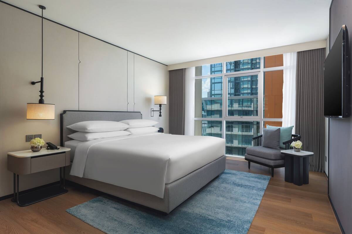 Deluxe Suite, 1 Bedroom | City view