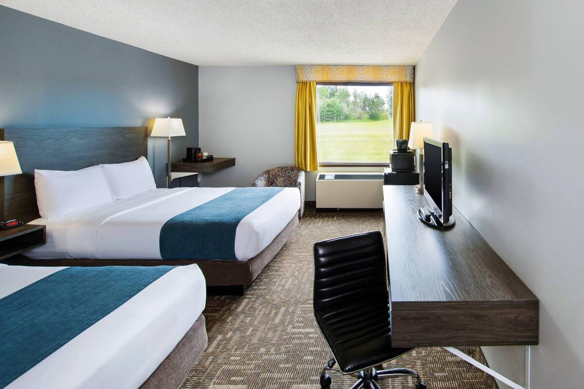 Standard Room, 2 Queen Beds, Non Smoking