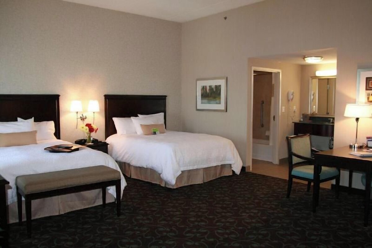 Hypo-allergenic bedding available, desk, blackout drapes