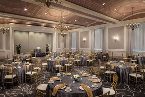 Ballroom - DoubleTree Suites by Hilton Hotel Detroit Downtown - Fort Shelby (Detroit)