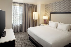 1 bedroom, in-room safe, desk, laptop workspace - DoubleTree Suites by Hilton Hotel Detroit Downtown - Fort Shelby (Detroit)