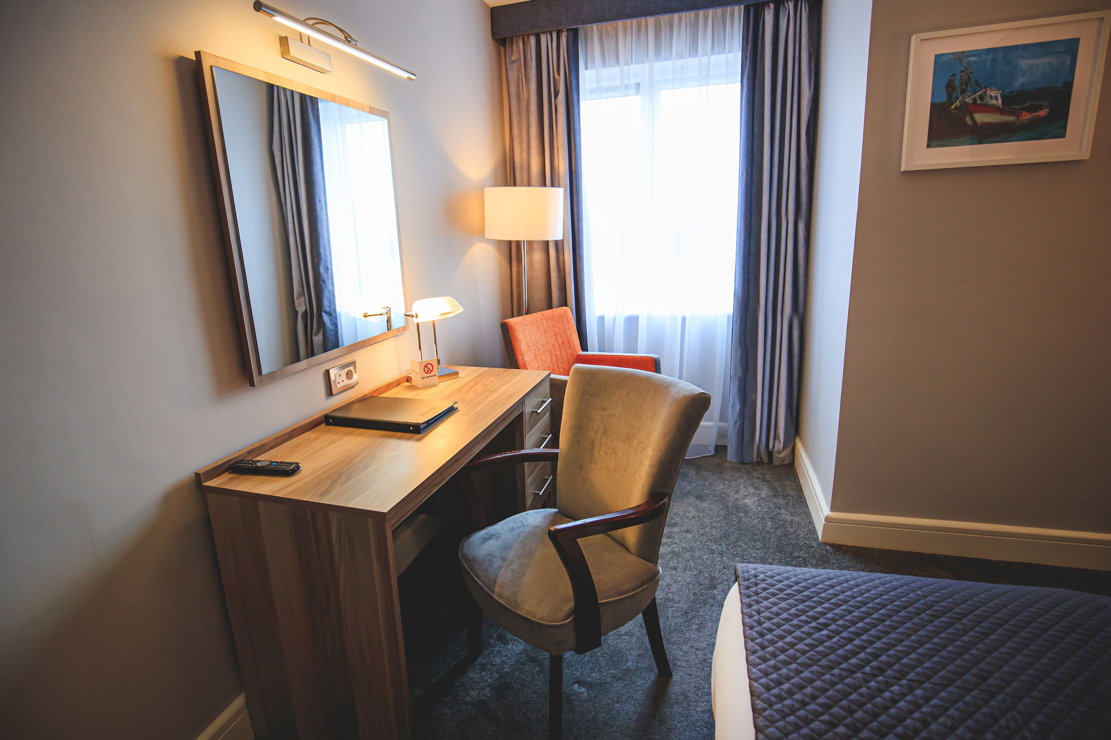 1 bedroom, in-room safe, desk, bed sheets