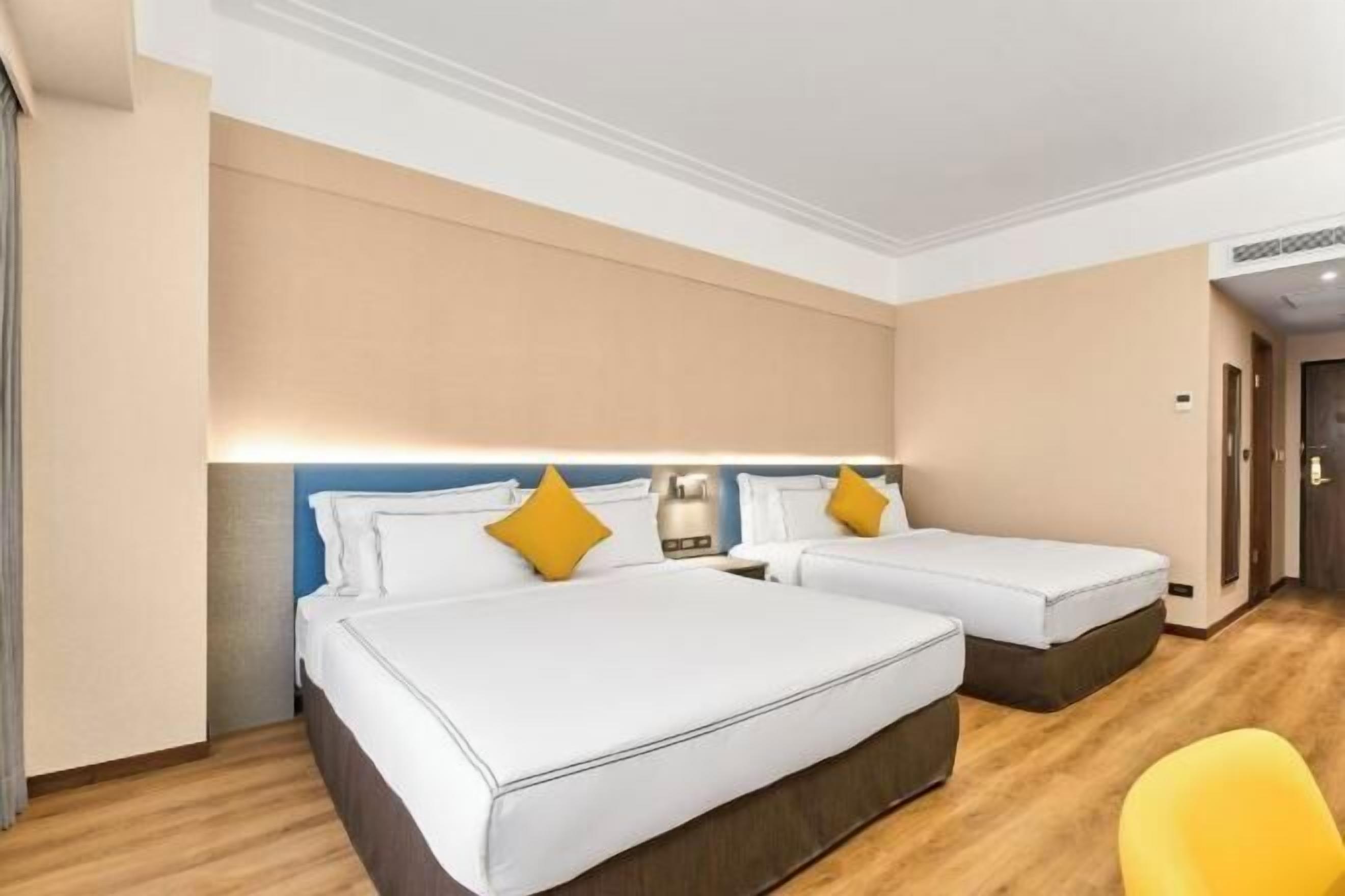 Minibar, in-room safe, desk, laptop workspace