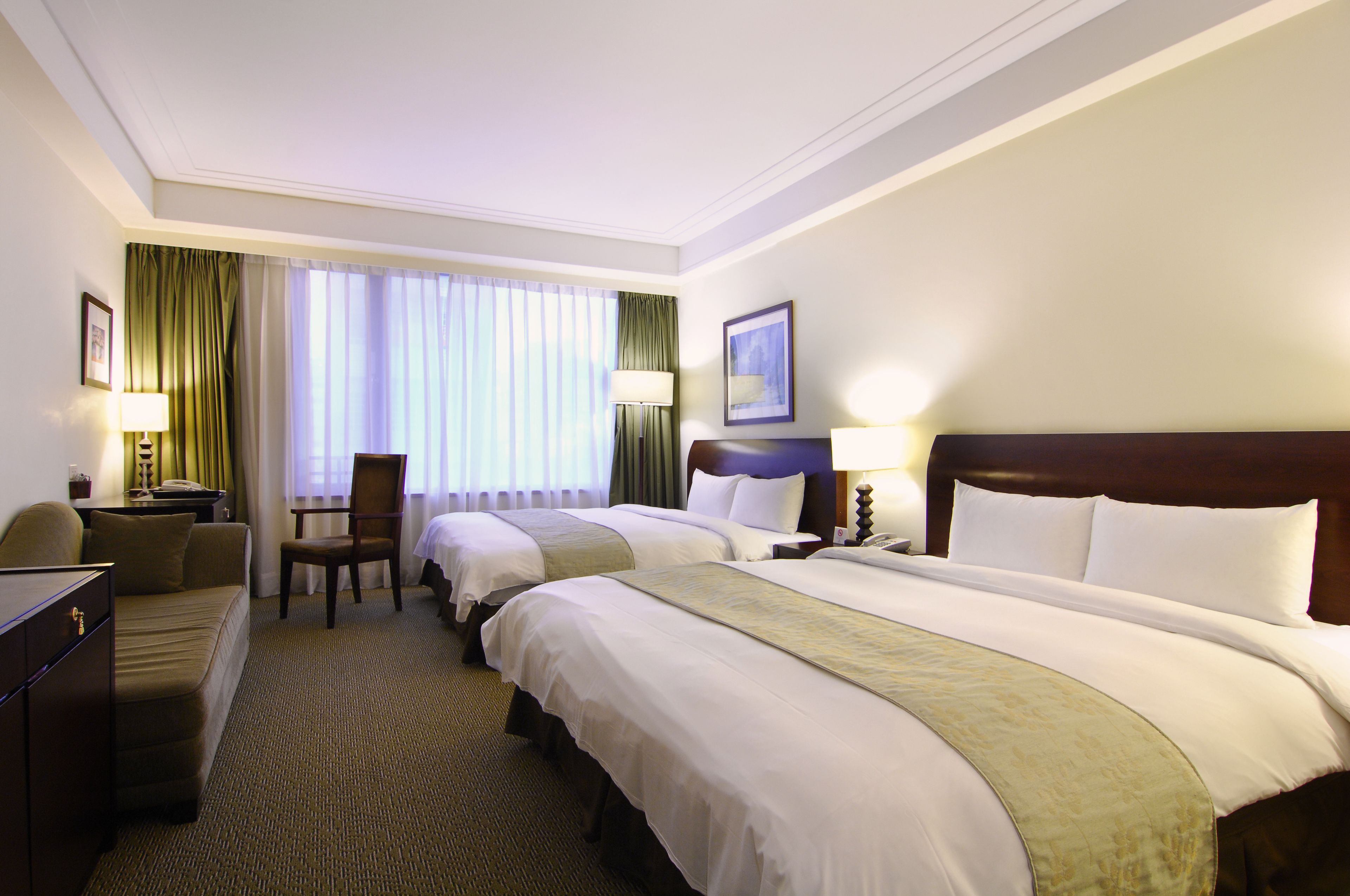 deluxe twin room | minibar, in-room safe, desk, laptop workspace