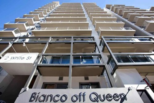 Bianco off Queen