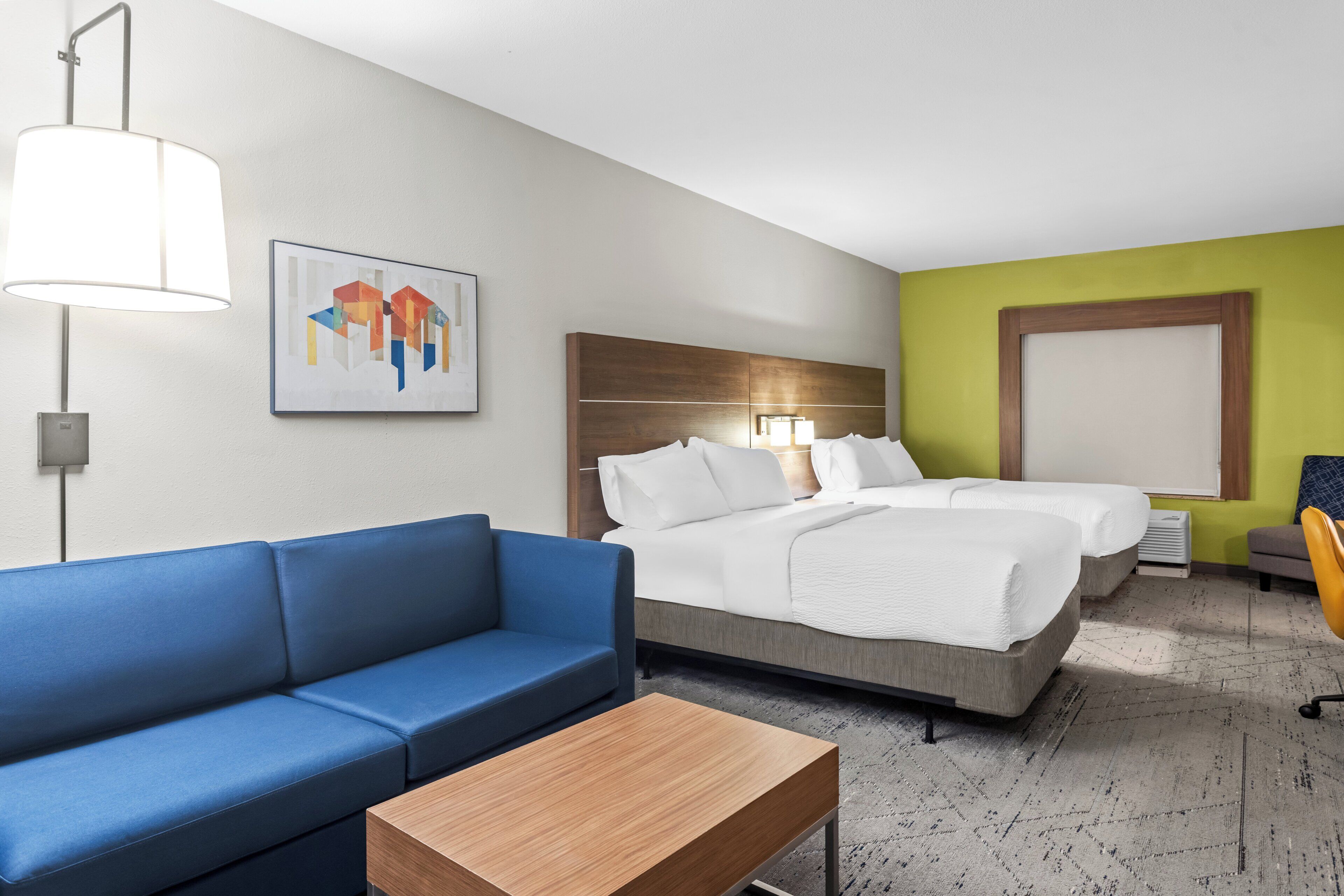 Photo - Holiday Inn Express  & Suites Savannah  Midtown