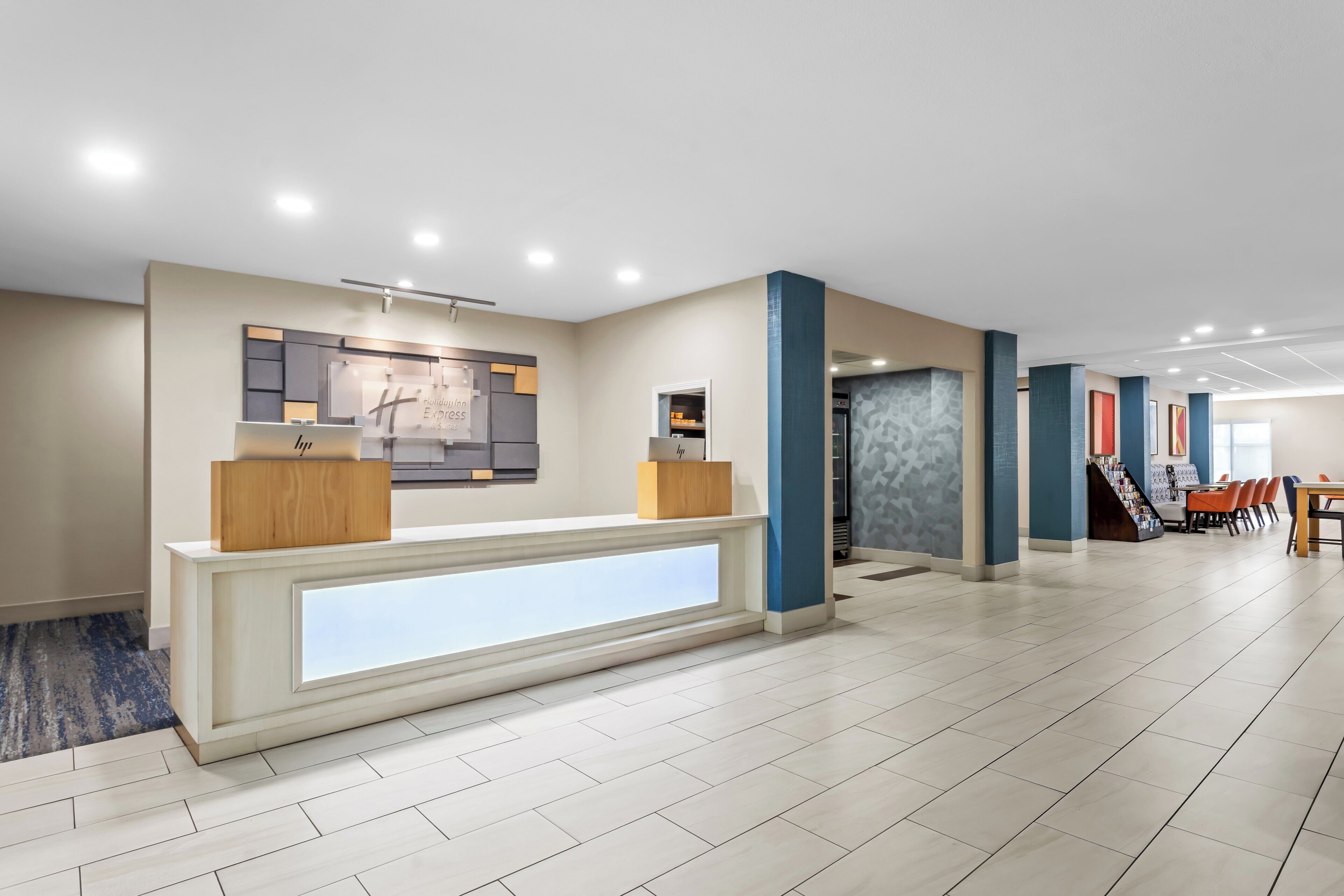 Photo - Holiday Inn Express  & Suites Savannah  Midtown