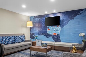 Exterior - Holiday Inn Express and Suites Savannah - Midtown by IHG (Savannah)