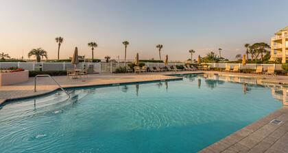 Hodnett Cooper St Simons Grand - 3 Bedroom