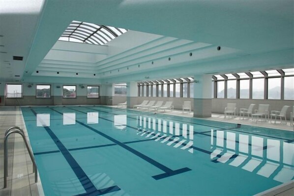 Una piscina techada