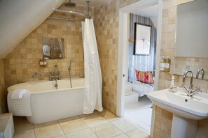 10 bedrooms, premium bedding, desk, iron/ironing board - The Miller Of Mansfield Goring (Reading)