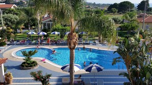 Piscine extérieure (ouverte en saison), piscine sur le toit