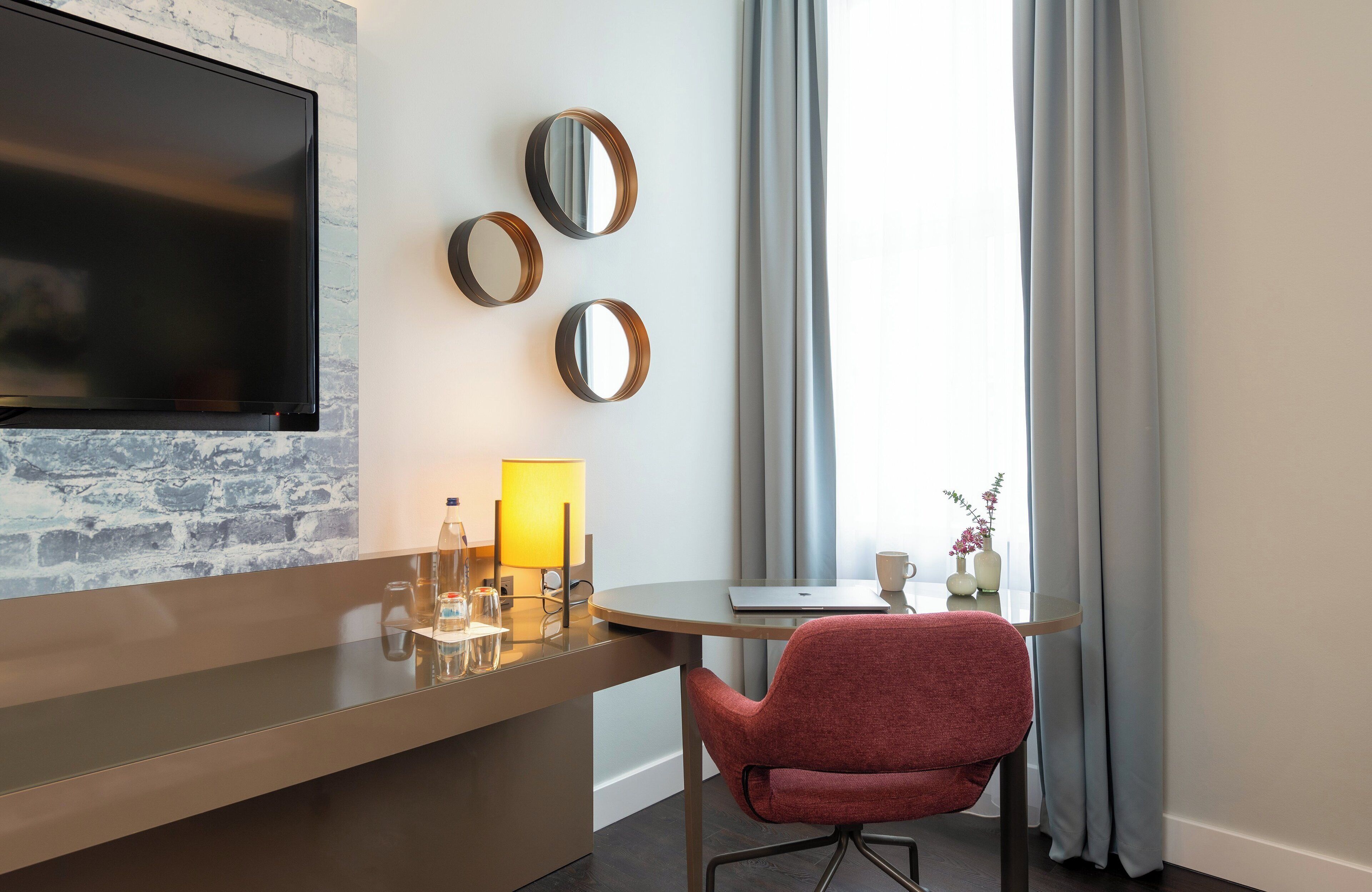 deluxe room | in-room safe, desk, blackout curtains, soundproofing