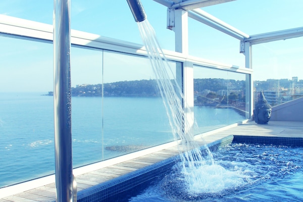Hot tub, steam room, Turkish bath, body treatments, hydrotherapy