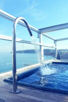 Hot tub, steam room, Turkish bath, body treatments, hydrotherapy