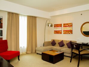 EXP - Junior Suite | Oppholdsrom | LCD-TV