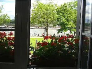 Marina - Hotel Hayk (Cologne)