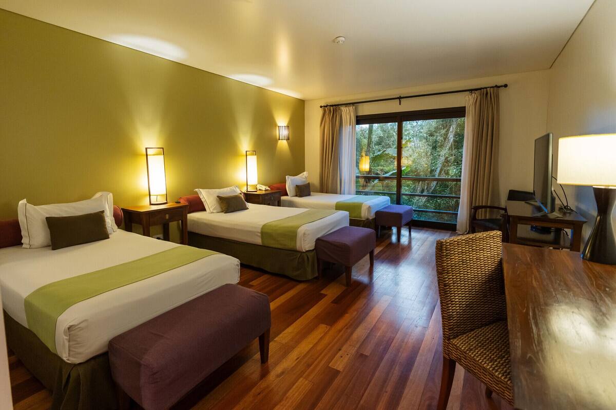 1 bedroom, premium bedding, down comforters, pillowtop beds