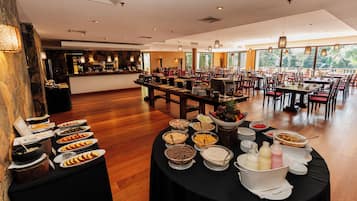 Colazione a buffet inclusa, servita tutte le mattine