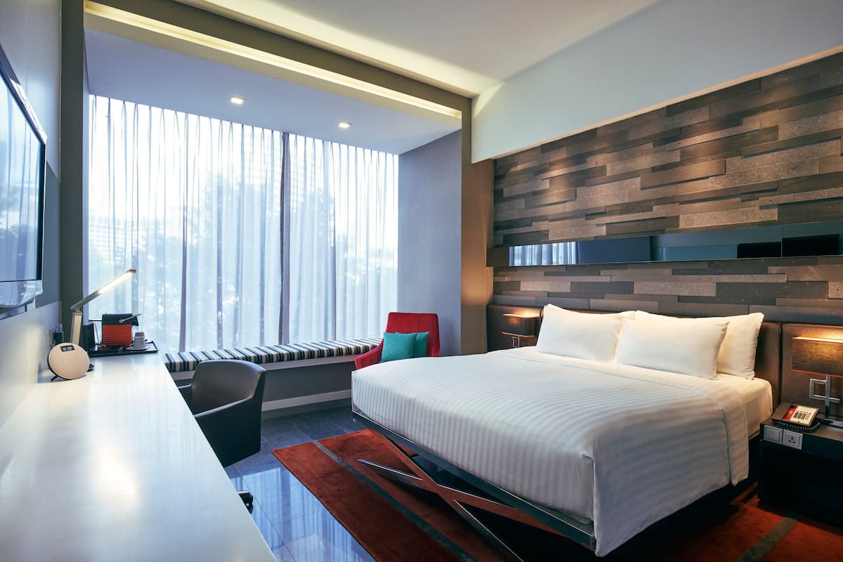 Bộ đồ giường cao cấp, nệm cao su hoạt tính (memory foam)