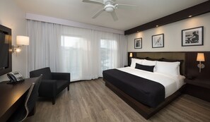 Ylelliset vuodevaatteet, tallelokero huoneessa