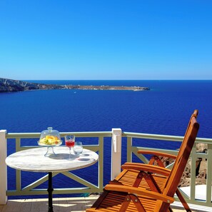 Junior Suite (Caldera View) | View from room