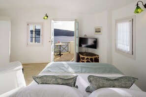 Superior Suite, Jetted Tub (Caldera View) | Premium bedding, in-room safe, soundproofing, iron/ironing board - Fanari Villas Santorini (Santorini)