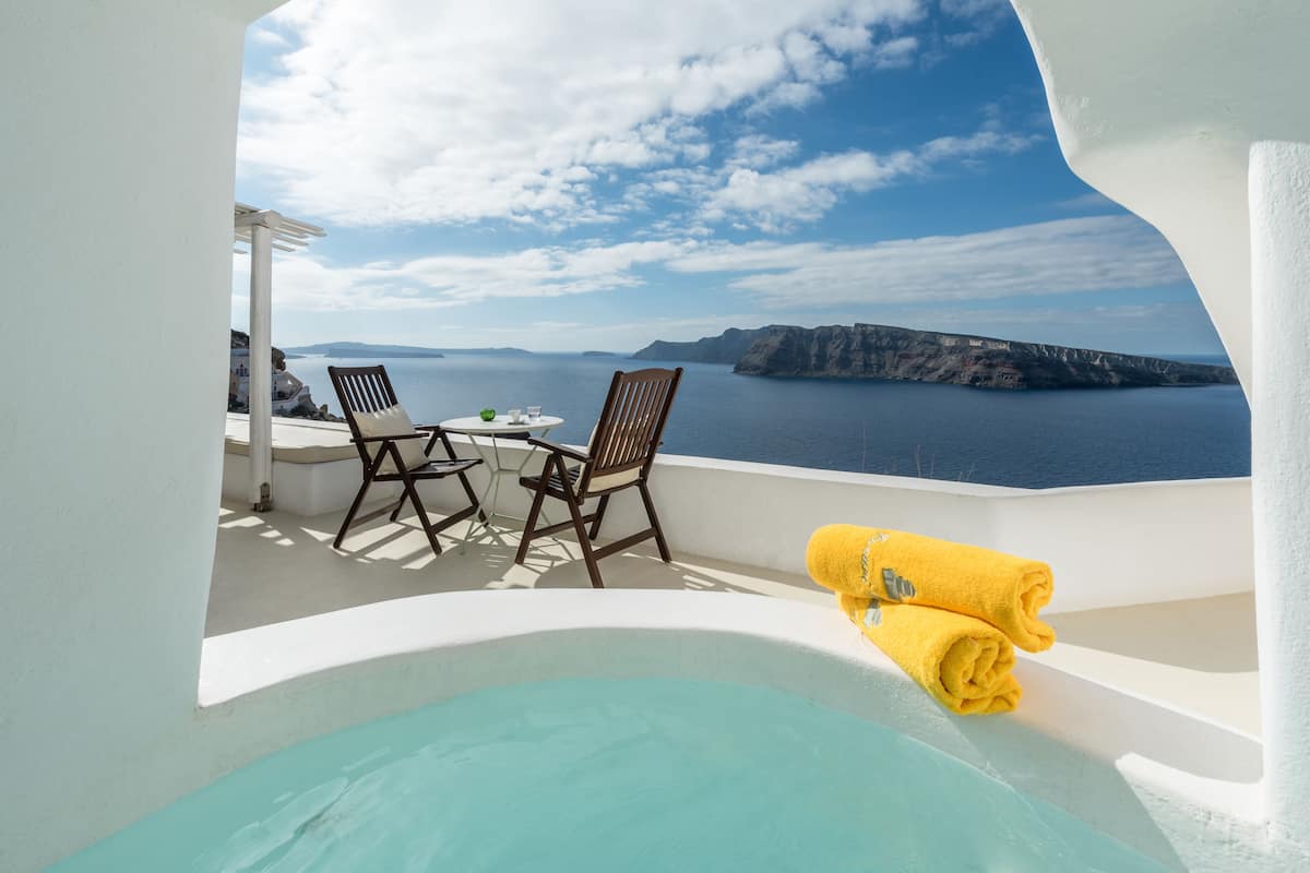 Senior Suite, Jetted Tub (Caldera View) | View from room