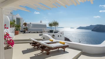 Villa - boblebad (Horizon, Caldera View) | Terrasse/gårdhave