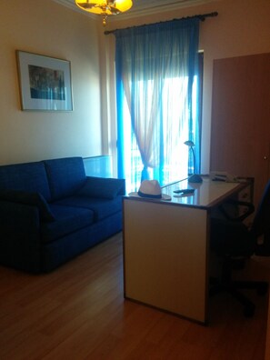 Apartment, 1 Bedroom, Sea View | In-room safe, free cots/infant beds, free WiFi, bed sheets