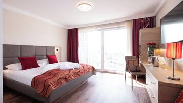 1 Schlafzimmer, hochwertige Bettwaren, Minibar, Zimmersafe