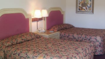 Iron/ironing board, free WiFi, bed sheets
