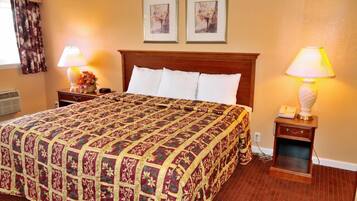 Desk, iron/ironing board, WiFi, bed sheets